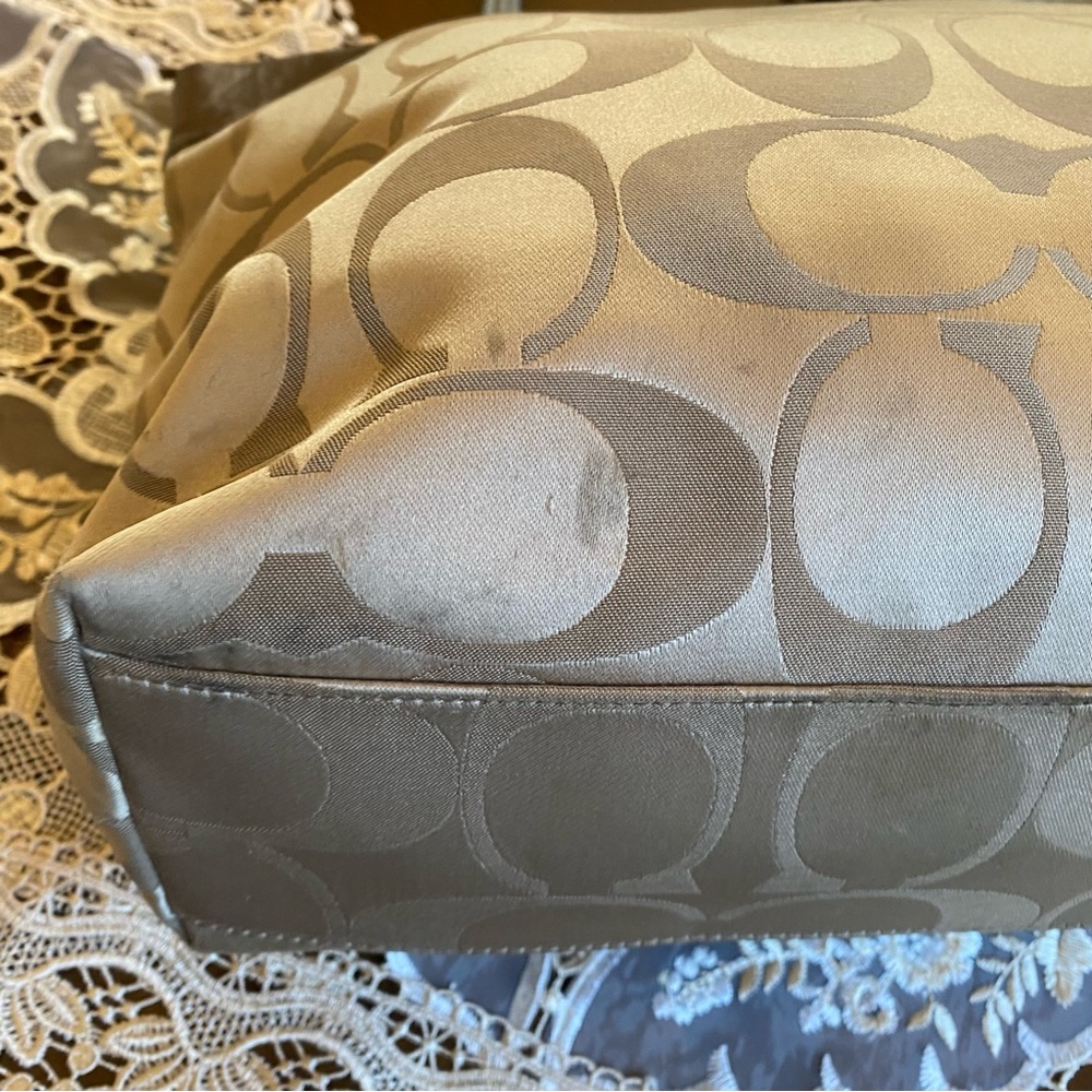 Coach monogram tote - Picture 6 of 11